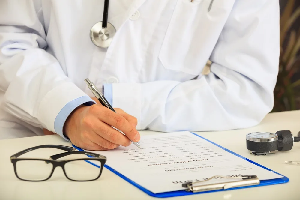 Sfeerbeeld bij beëdigde vertaling van vaccinatiebewijs
